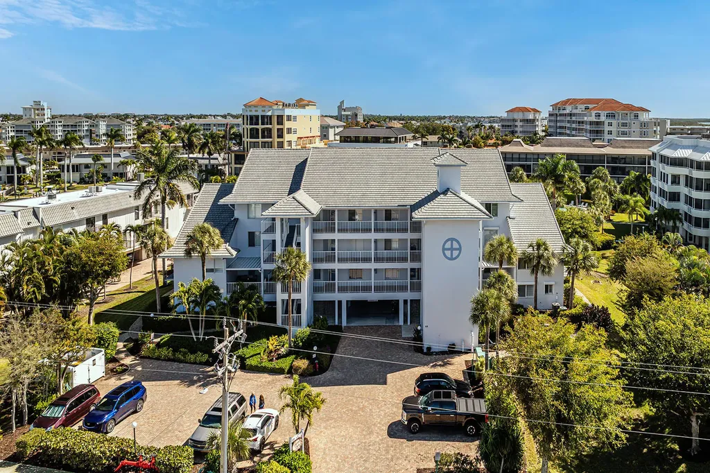 919 Huron Court Marco Island FL 34145