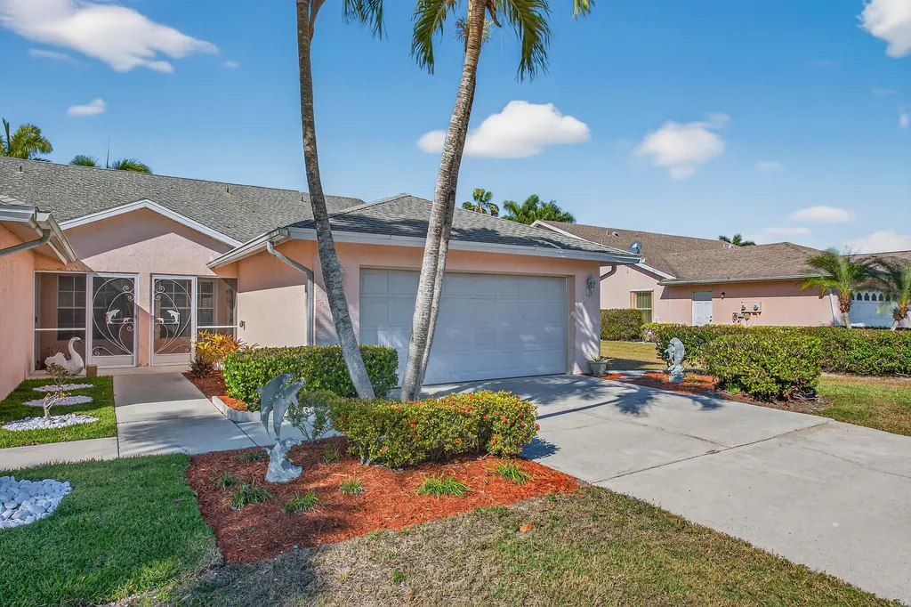 441 Saint Andrews Naples FL 34113