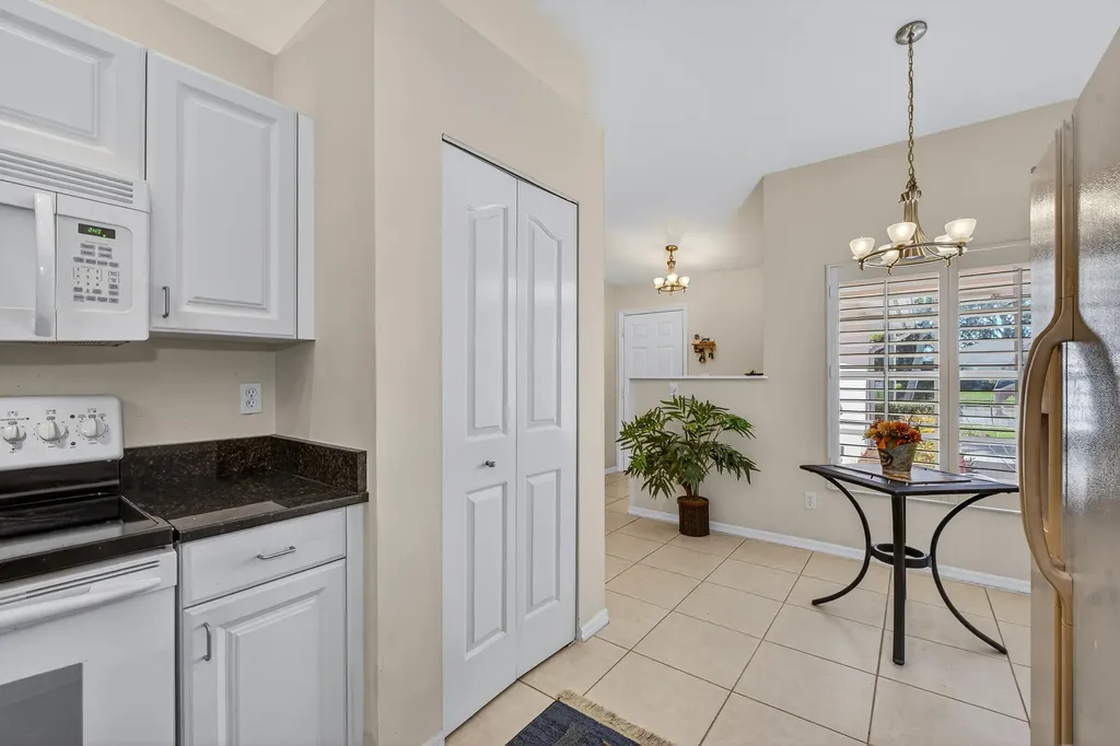 441 Saint Andrews Naples FL 34113