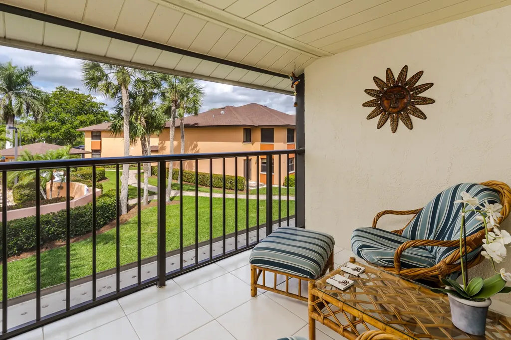 1514 Mainsail Drive Naples FL 34114