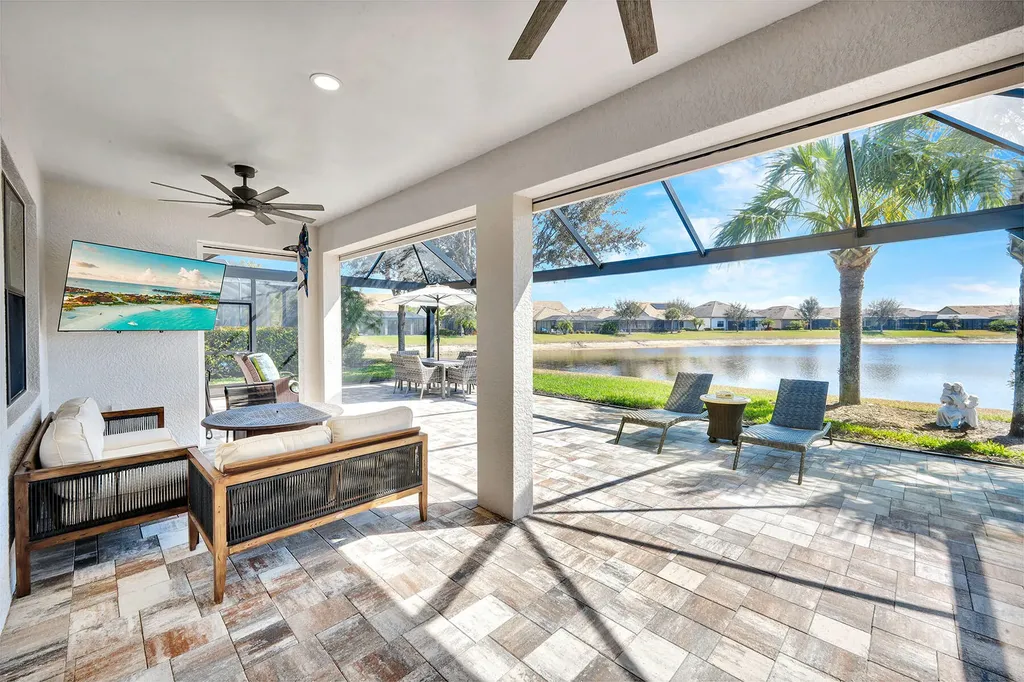 7460 Blackberry Drive Naples FL 34114