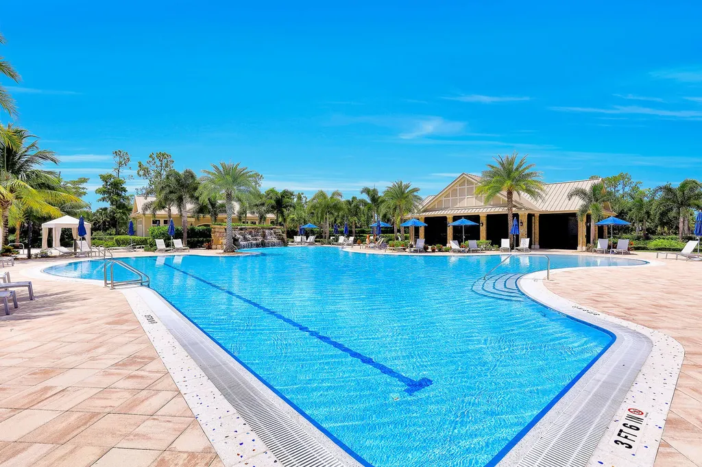 7460 Blackberry Drive Naples FL 34114