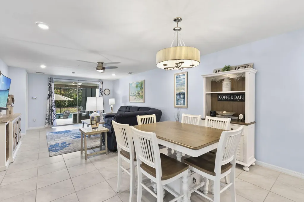 14683 Edgewater Circle Naples FL 34114