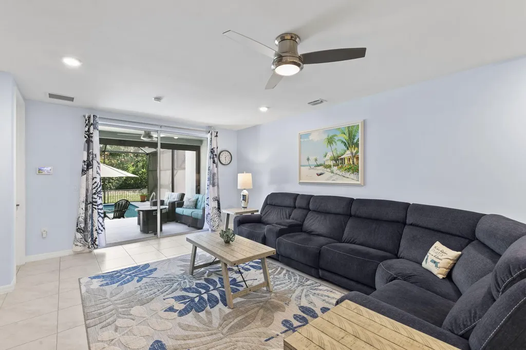 14683 Edgewater Circle Naples FL 34114