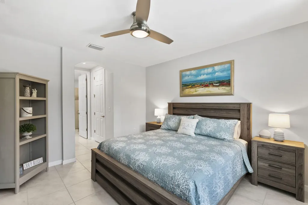 14683 Edgewater Circle Naples FL 34114