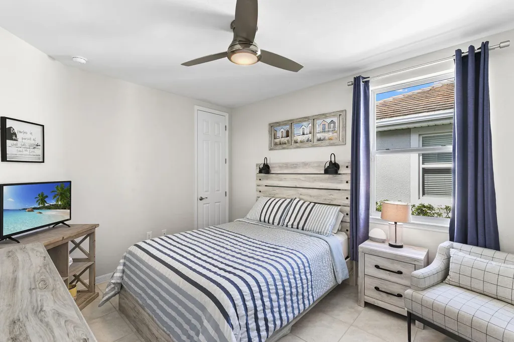 14683 Edgewater Circle Naples FL 34114