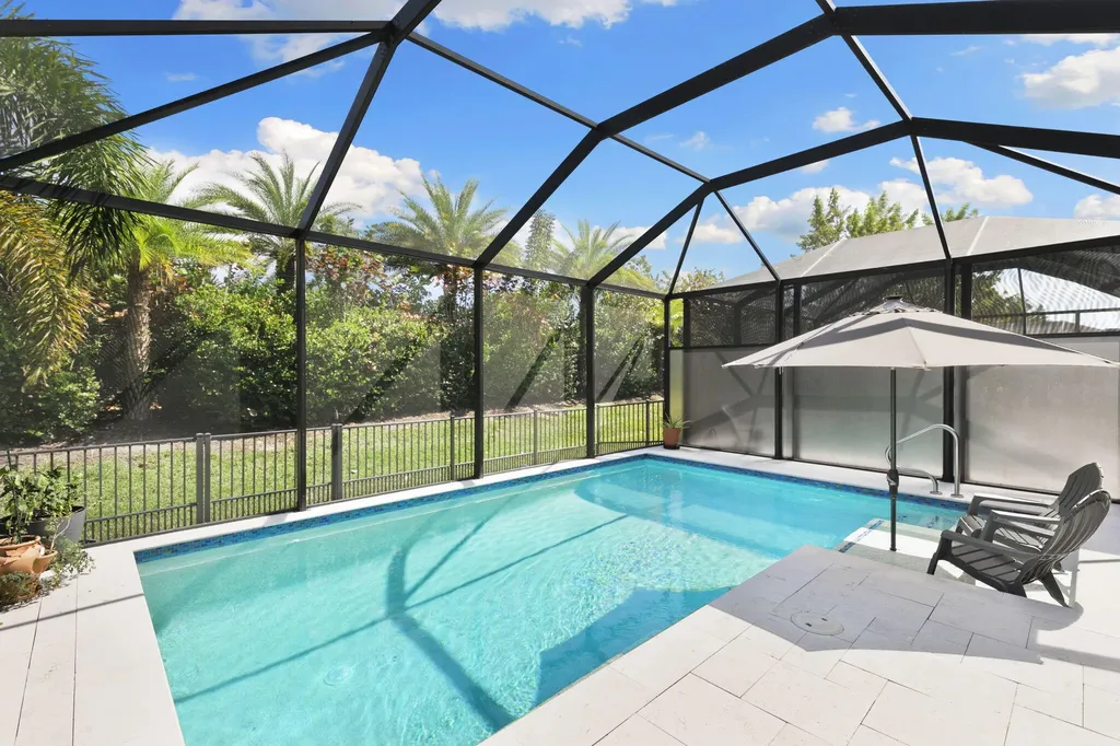 14683 Edgewater Circle Naples FL 34114