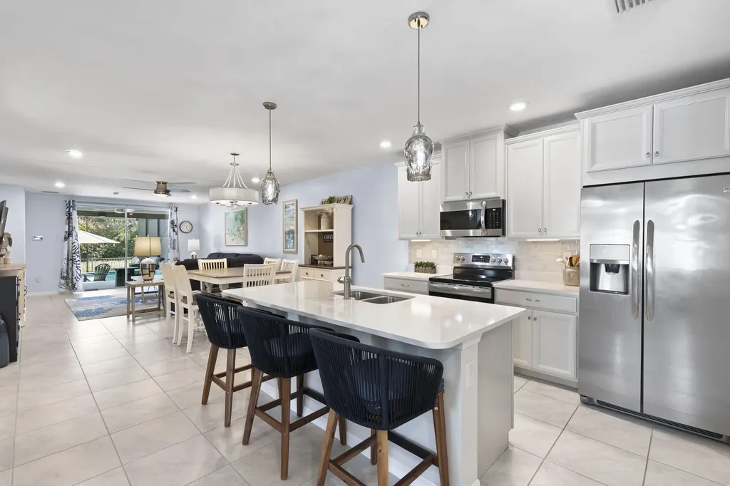 14683 Edgewater Circle Naples FL 34114