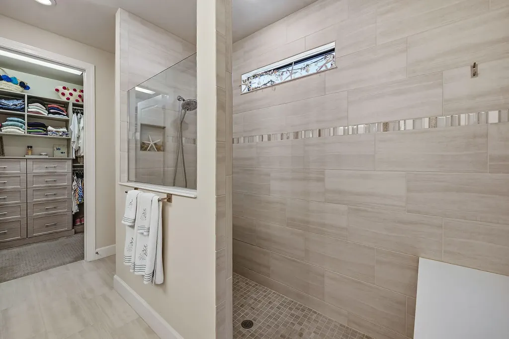 2730 Aviamar Circle Naples FL 34114