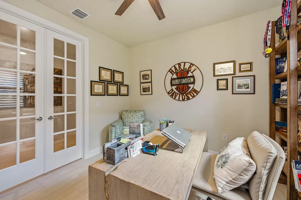 2730 Aviamar Circle Naples FL 34114