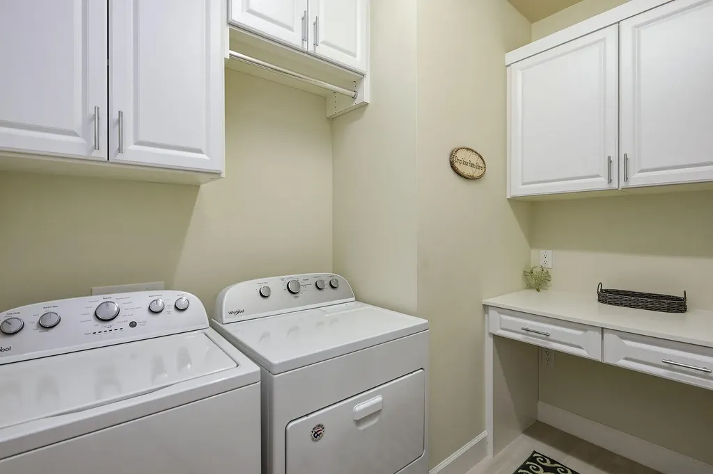 2730 Aviamar Circle Naples FL 34114