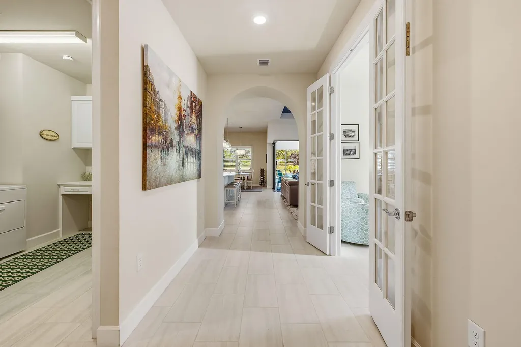 2730 Aviamar Circle Naples FL 34114