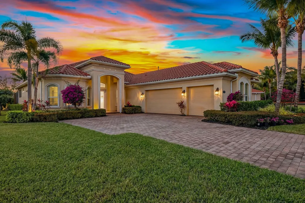9327 Chiasso Court Naples FL 34114