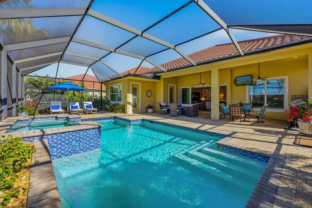 9327 Chiasso Court Naples FL 34114