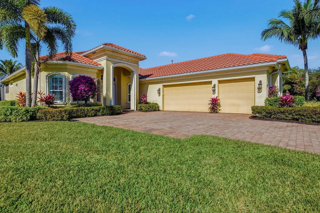 9327 Chiasso Court Naples FL 34114