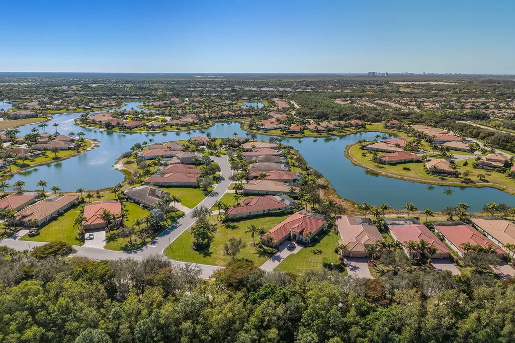 9327 Chiasso Court Naples FL 34114
