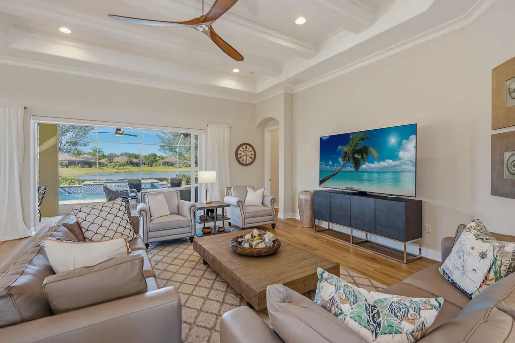 9327 Chiasso Court Naples FL 34114