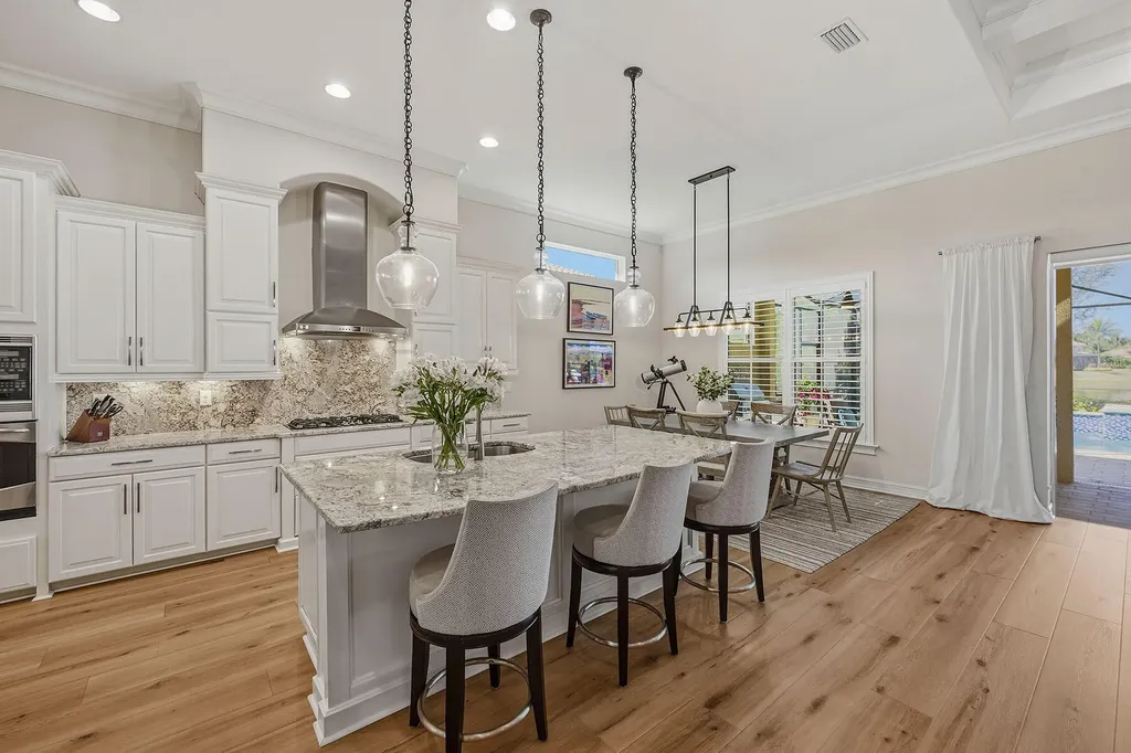 9327 Chiasso Court Naples FL 34114