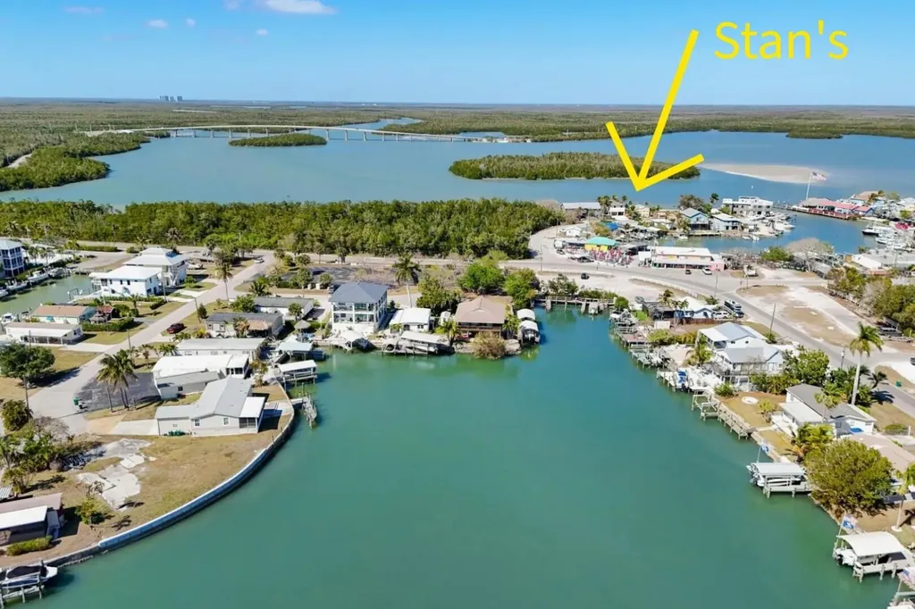610 Sunset Drive Goodland FL 34140