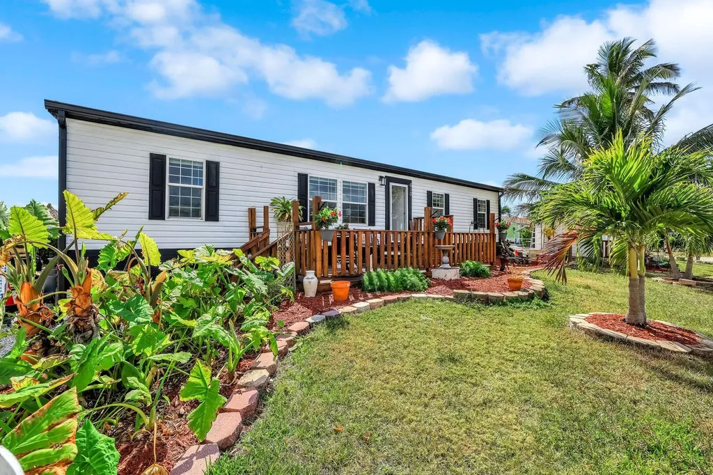 610 Sunset Drive Goodland FL 34140