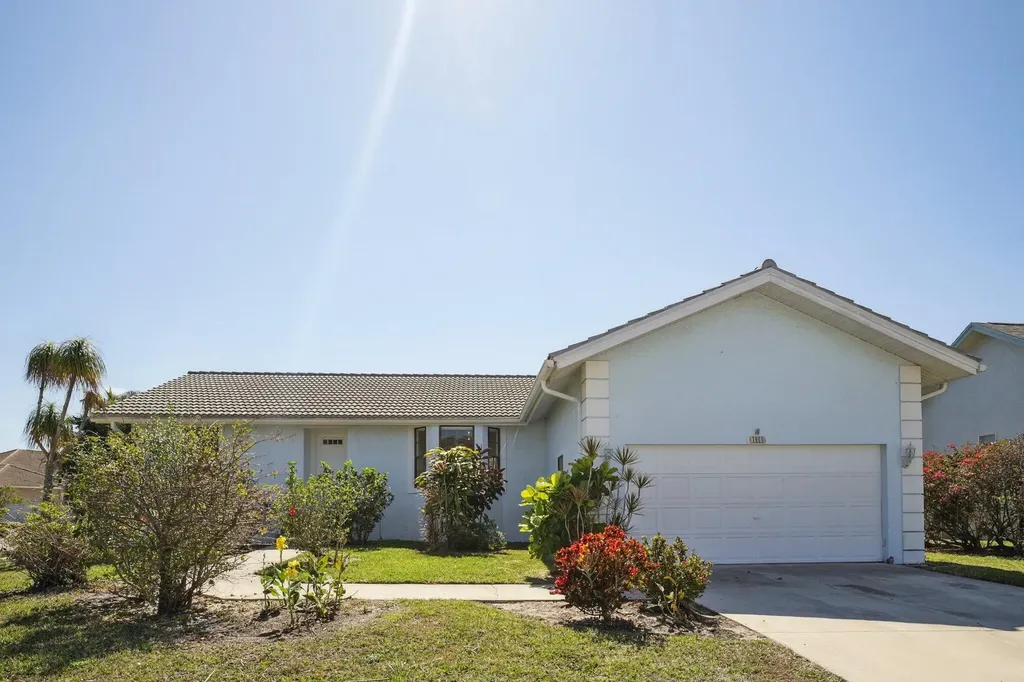 1060 Mendel Avenue Marco Island FL 34145