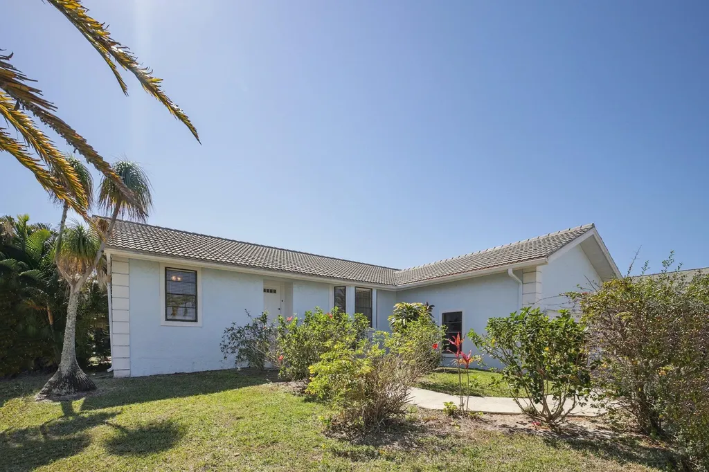 1060 Mendel Avenue Marco Island FL 34145