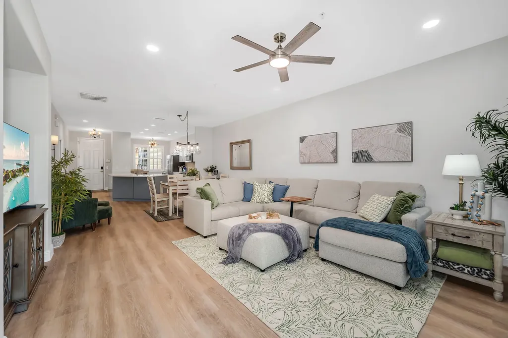 4843 Hampshire Court Naples FL 34112