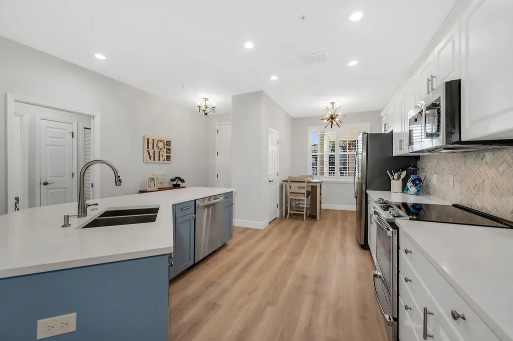 4843 Hampshire Court Naples FL 34112