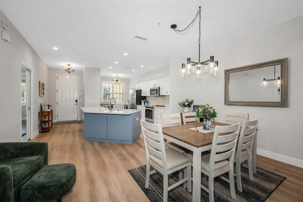 4843 Hampshire Court Naples FL 34112