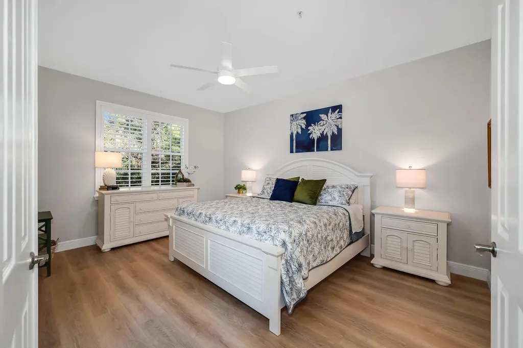 4843 Hampshire Court Naples FL 34112