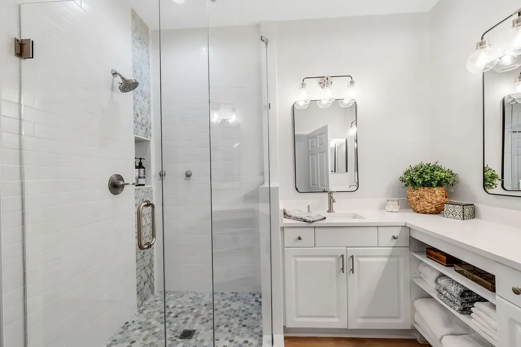 4843 Hampshire Court Naples FL 34112