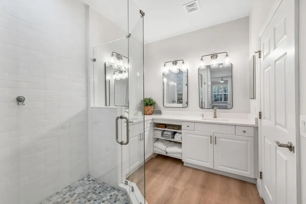 4843 Hampshire Court Naples FL 34112