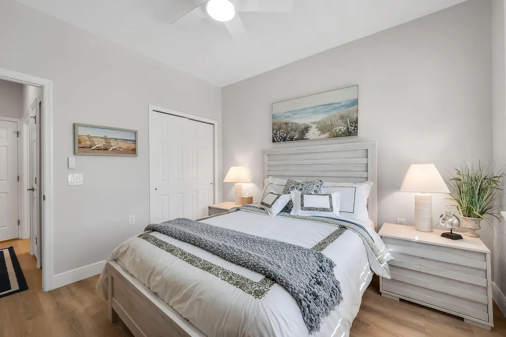 4843 Hampshire Court Naples FL 34112