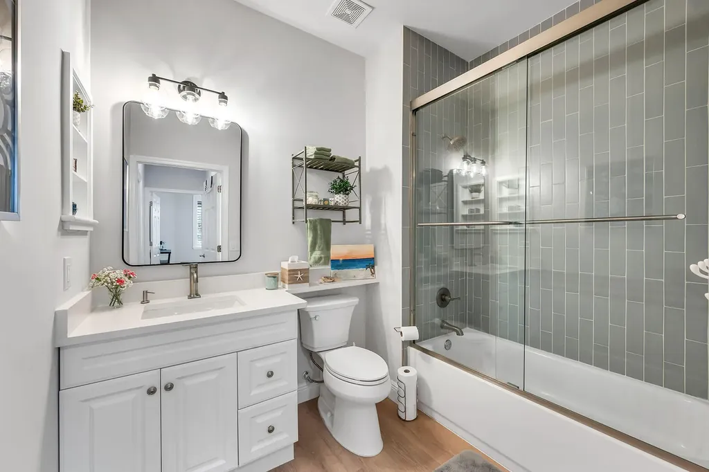 4843 Hampshire Court Naples FL 34112