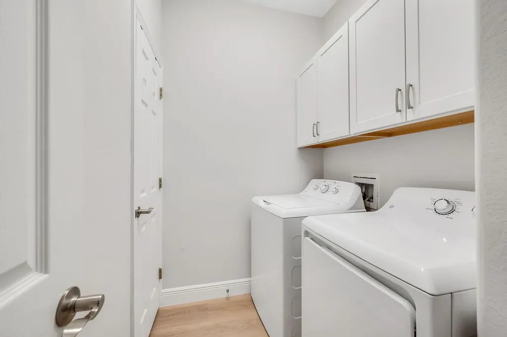 4843 Hampshire Court Naples FL 34112