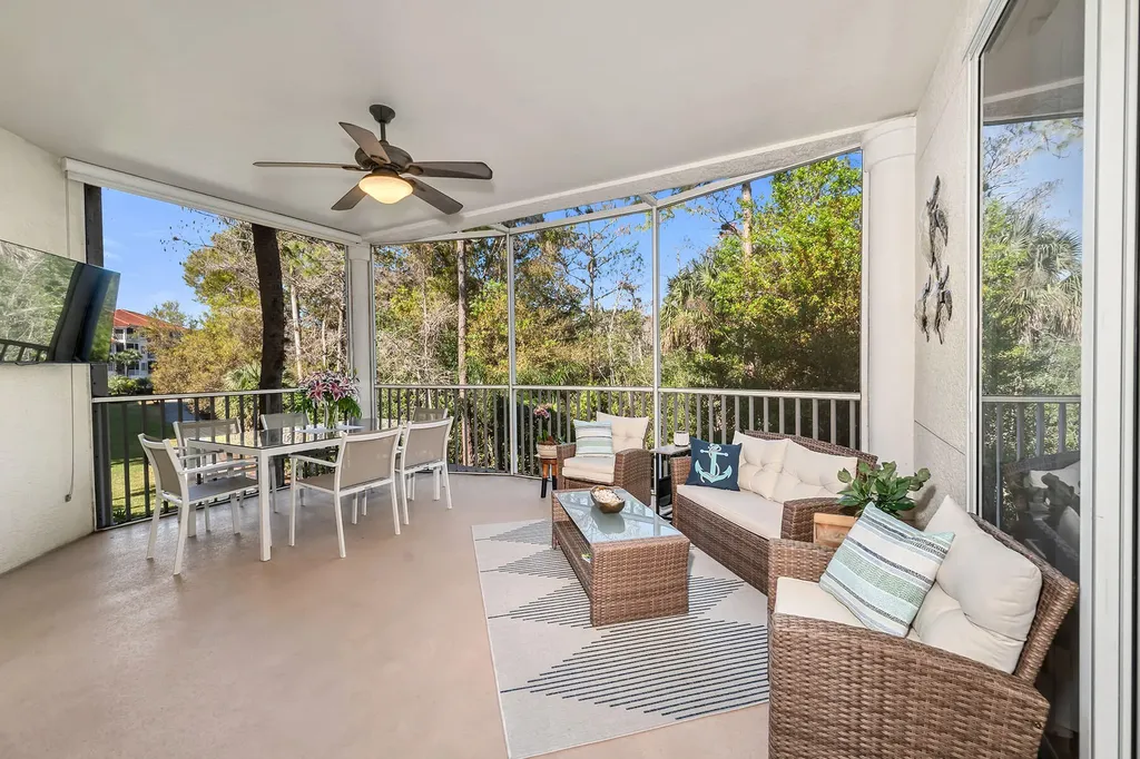 4843 Hampshire Court Naples FL 34112