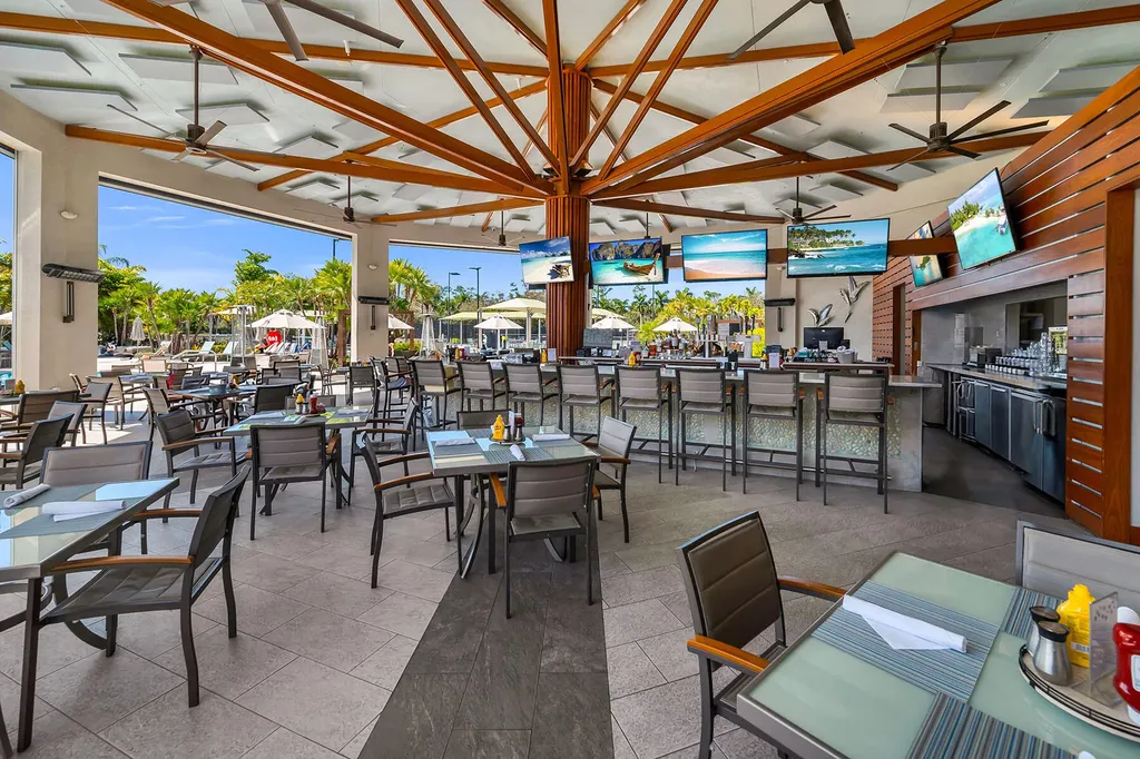 4843 Hampshire Court Naples FL 34112