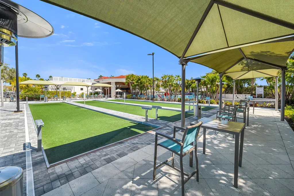 4843 Hampshire Court Naples FL 34112