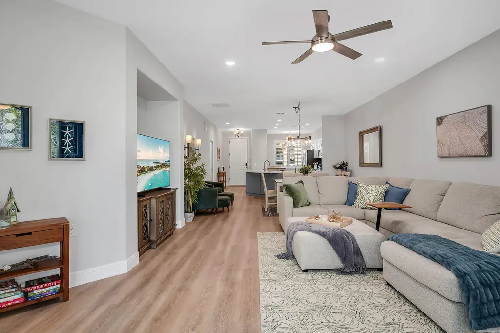 4843 Hampshire Court Naples FL 34112