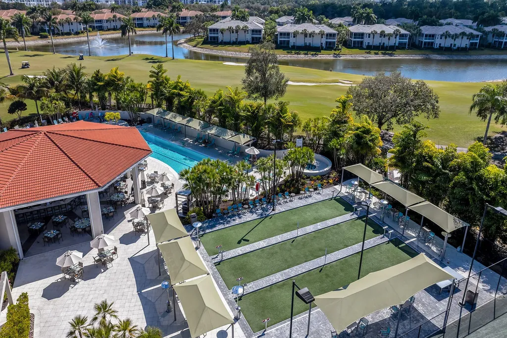 4843 Hampshire Court Naples FL 34112