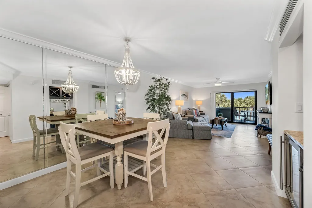 1041 Swallow Avenue Marco Island FL 34145