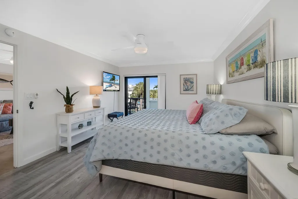 1041 Swallow Avenue Marco Island FL 34145