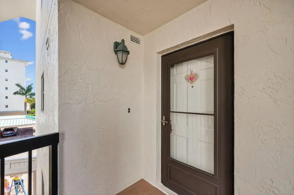 845 Collier Court Marco Island FL 34145