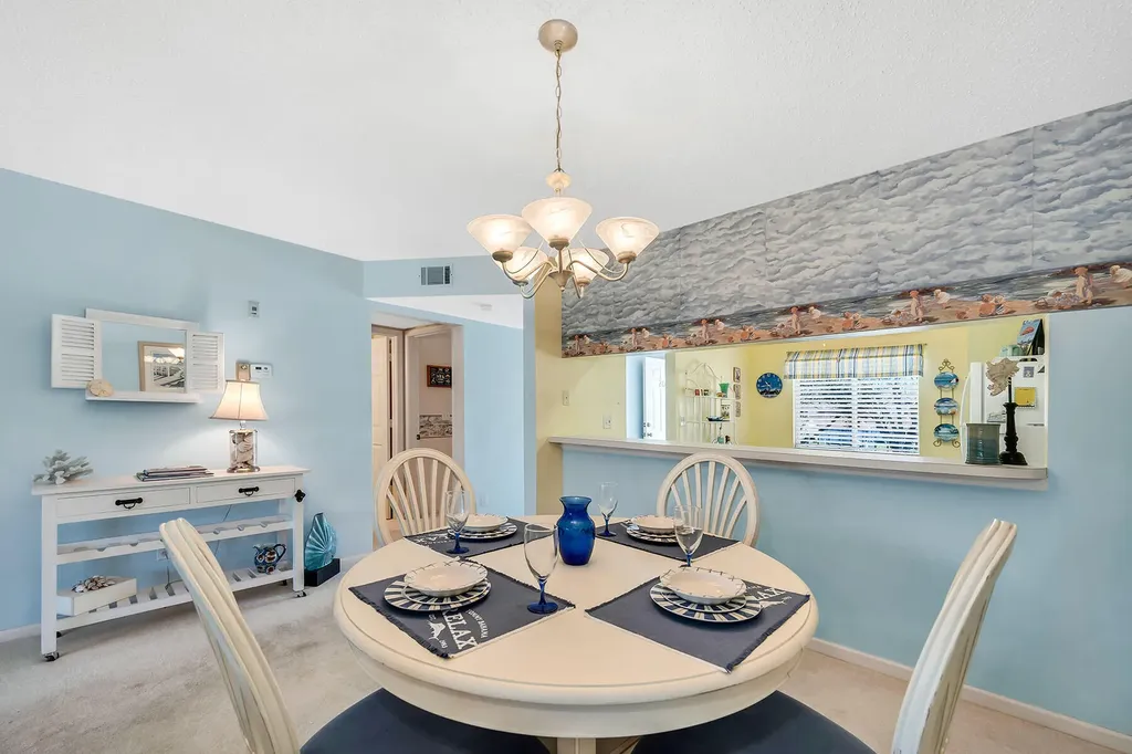 7025 Dennis Naples FL 34104