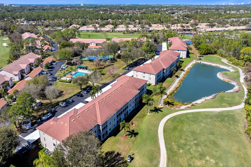 7025 Dennis Naples FL 34104