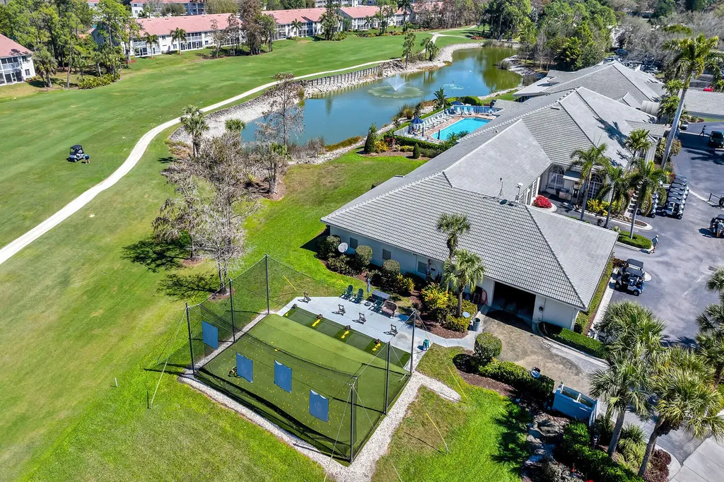 7025 Dennis Naples FL 34104