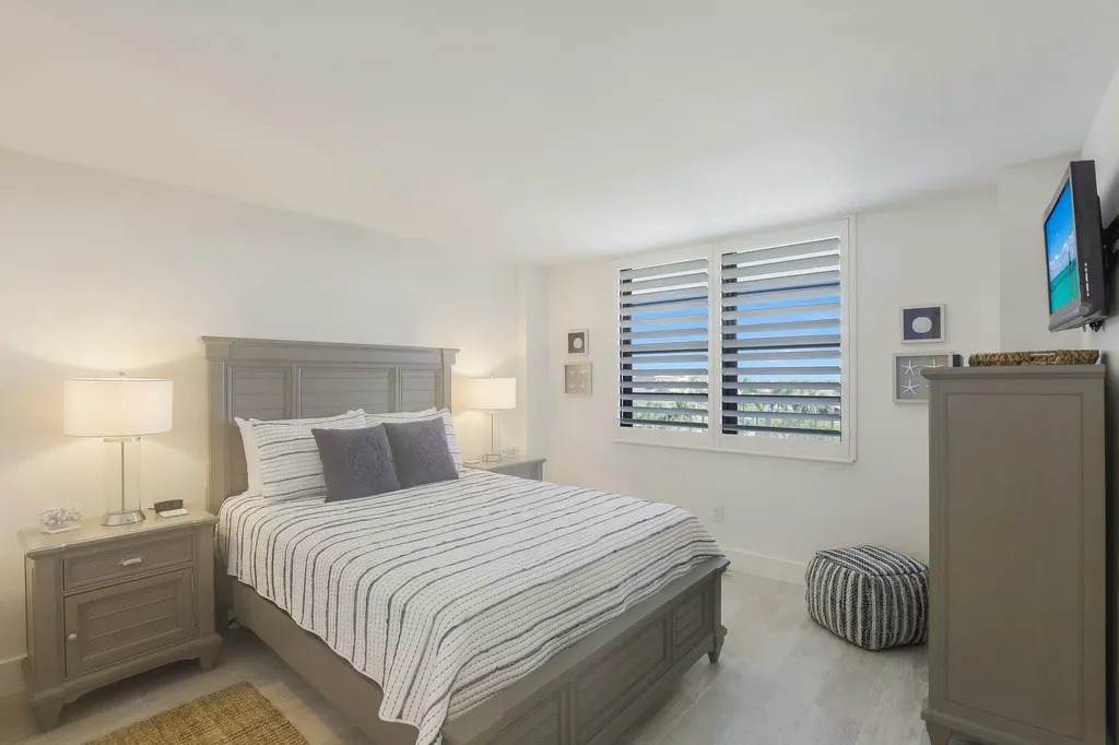 380 Seaview Court Marco Island FL 34145