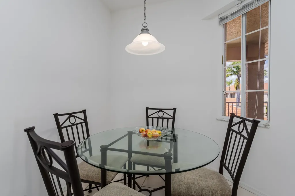 3972 Bishopwood Court E Naples FL 34114