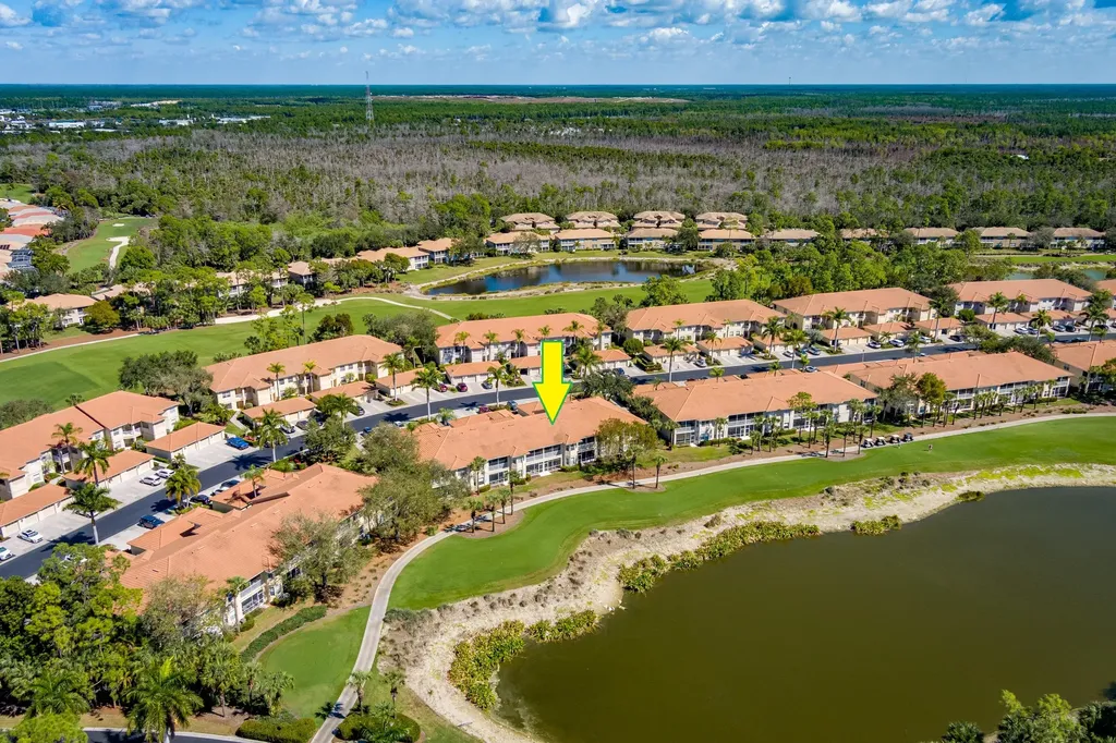 3972 Bishopwood Court E Naples FL 34114