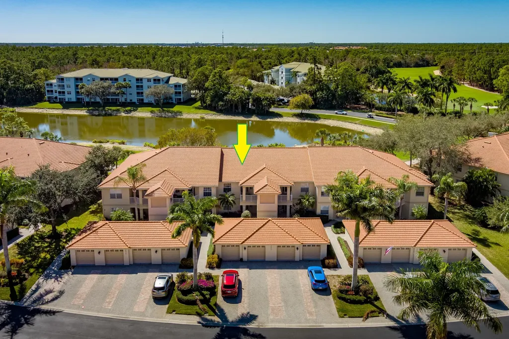 3972 Bishopwood Court E Naples FL 34114